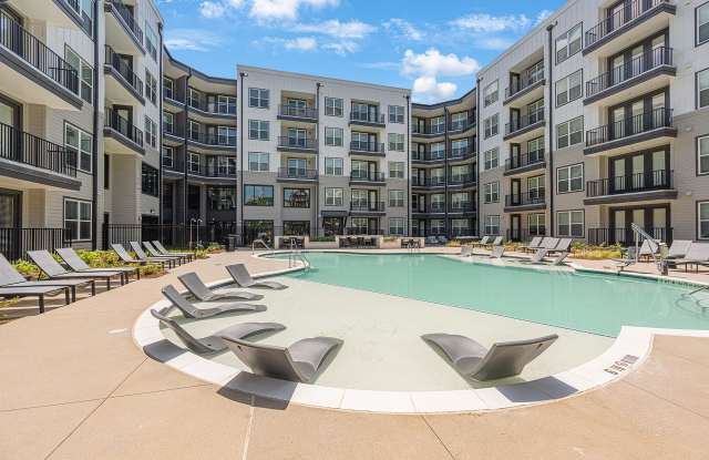 Conclave at Sugar Hill Apartments and Townhomes Gallery 2