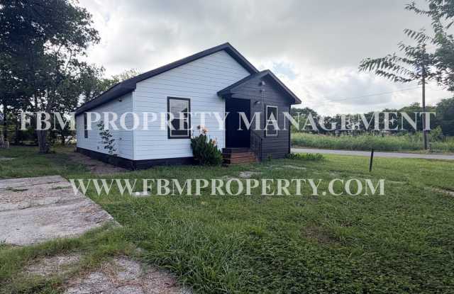 1017 S 8th St - Cozy 3 Bedroom, 2 Bathroom Home in Corsicana, TX! photos photos