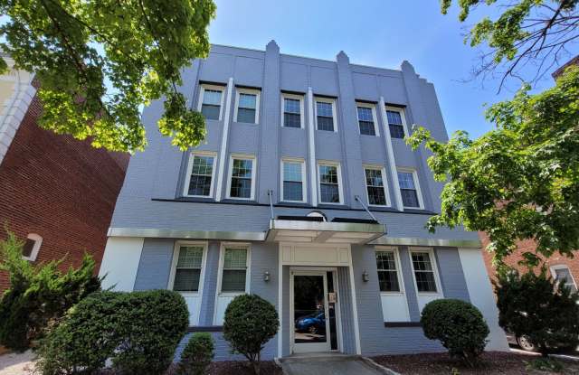 MODERN 1 BED 1 BATH CONDO IN THE FAN!!!! photos photos