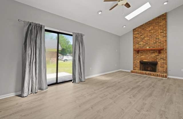 126 Brandlewood Drive Gallery 3