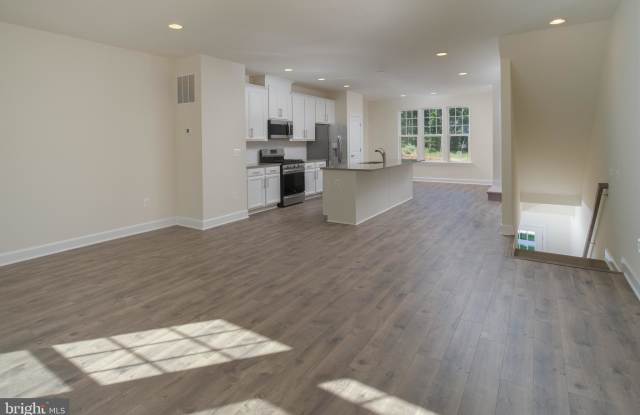 6084 CAMERONS FERRY DRIVE Gallery 2