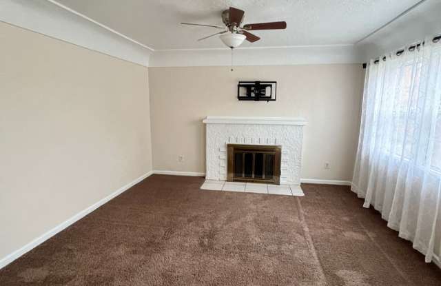 2 Bedroom 1 Bath near schools & park Gallery 4