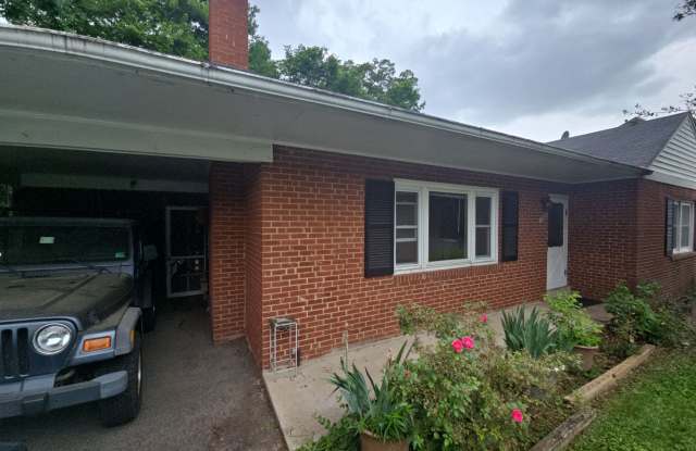 1800 Dumbarton St - 1800 Dumbarton Street, McLean, VA 22101