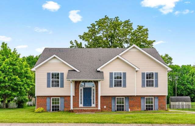 Welcome to 661 Fallbrook in Clarksville, TN! photos photos