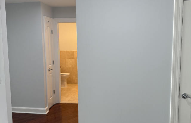 5201 City Place Gallery 3