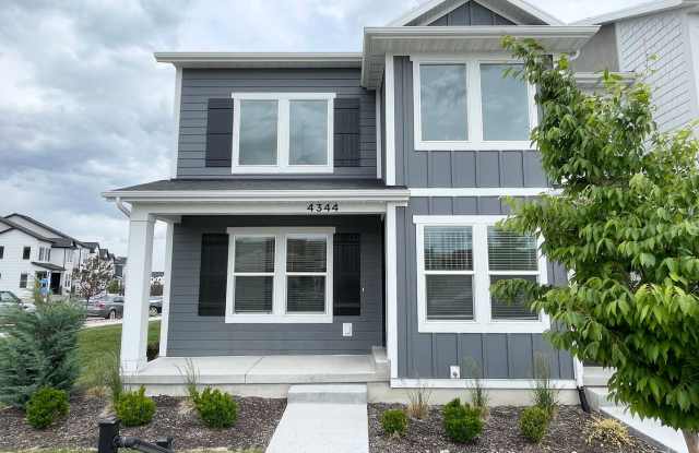 Awesome Corner Townhome at Mountain Ridge! photos photos