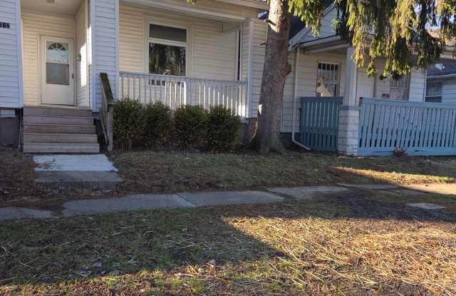 812 West McClure Avenue - 812 West McClure Avenue, Peoria, IL 61604