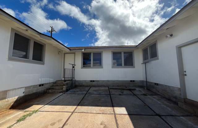 Single family home in Liliha - 3 bedrooms, 2 bath House - Avail 8/3/26 photos photos