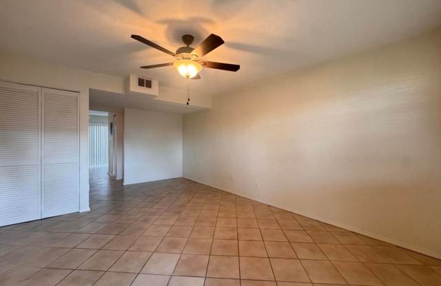 2/1.5 in Concord Condominiums Gallery 3