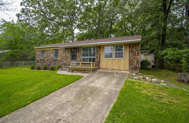 2932 Lakeside Drive Gallery 3
