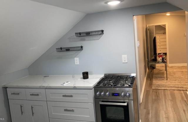 118 CLINTON photos photos