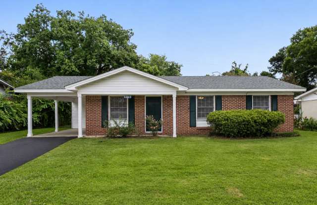 Charming 3-Bedroom Home with Fenced Yard – Convenient Location! photos photos Charming 3-Bedroom Home with Fenced Yard – Convenient Location! photos photos