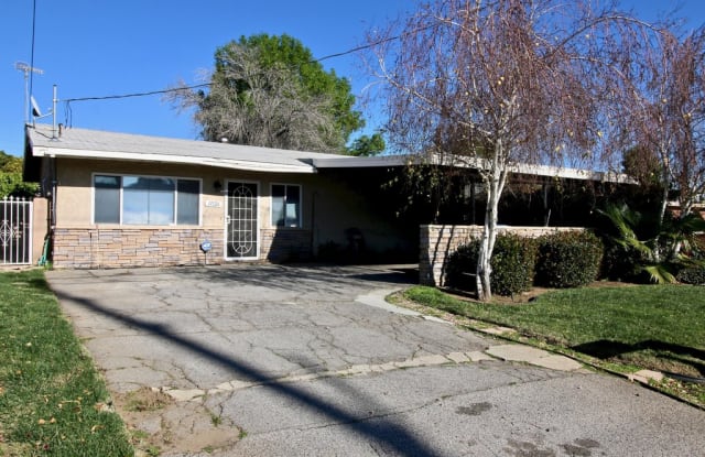 11126 Laurel Canyon Boulevard - 11126 Laurel Canyon Boulevard, Los Angeles, CA 91340