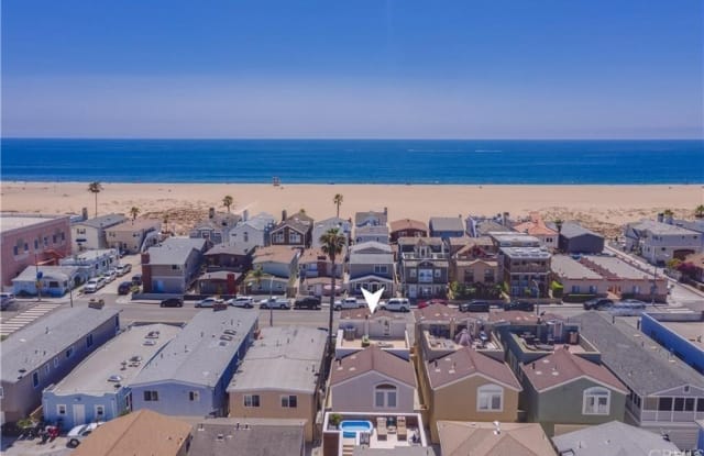 210 E Balboa Boulevard - 210 East Balboa Boulevard, Newport Beach, CA 92661