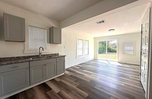 2108 Ave D photos photos