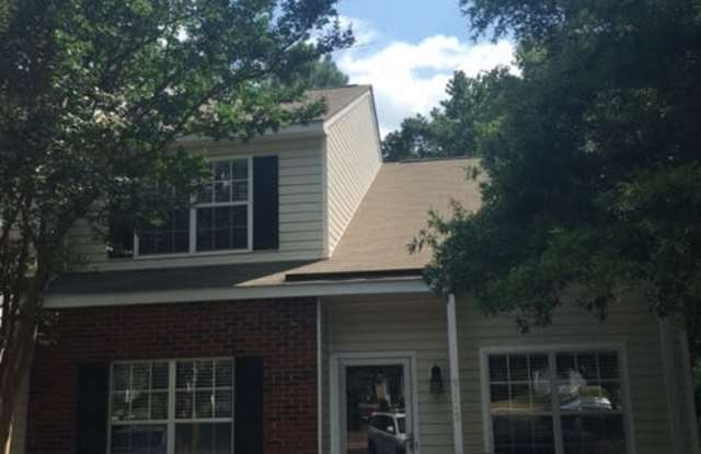 Townhome in University Area; Master on Main! - 9112 Charminster Court, Charlotte, NC 28269