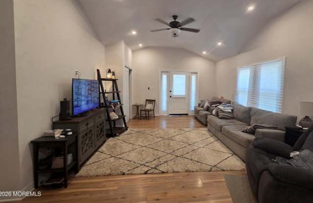 150 Belmar Boulevard Gallery 4