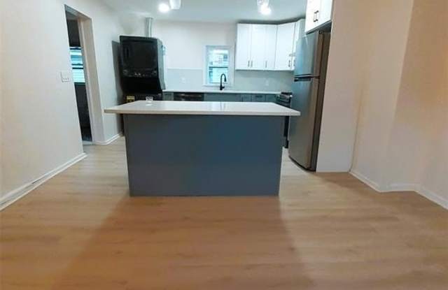 213 Elm Avenue 2Fl photos photos