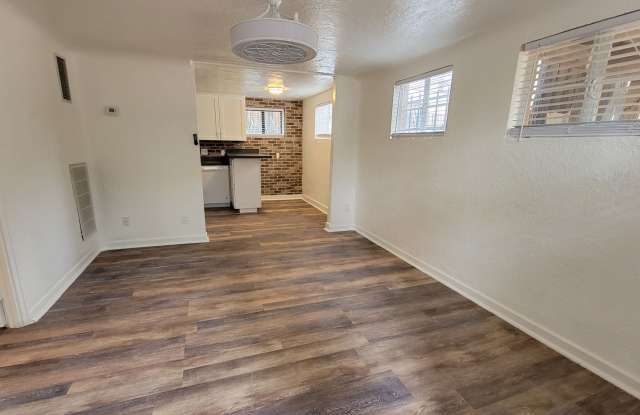 $0 FIRST MONTH! Charming 1BR Garfield District Duplex | Near Downtown Phoenix & ASU + Shared Backyard Gallery 4