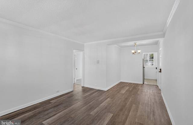 4326 N PERSHING Drive Gallery 2