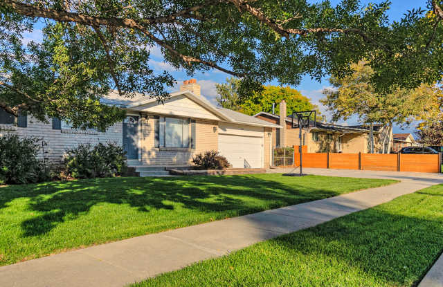 3246 Royalwood Drive photos photos