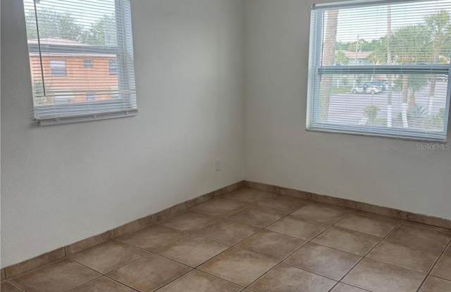 712 MICHIGAN CT Gallery 4