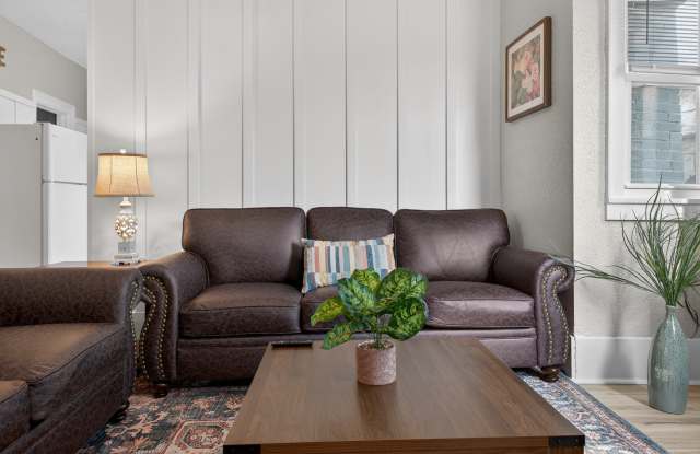 700 Broadway Ave Nw photos photos