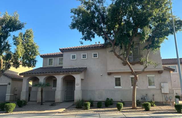 CHANDLER SINGLE LEVEL HOME - 623 East El Monte Place, Chandler, AZ 85225