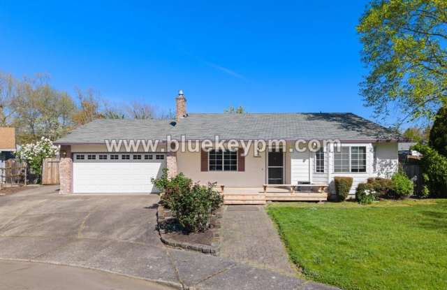 3 Bed, 2 Bath Home in Wilsonville on a Cul-de-sac with Large Backyard photos photos