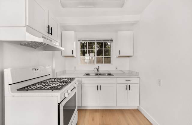 940 Arcadia Pl Units A-E Gallery 3