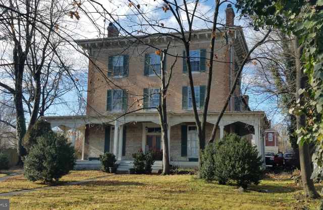447 N LOUDOUN Street Gallery 2