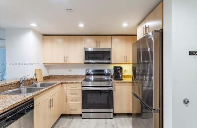 111 E Flagler St photos photos