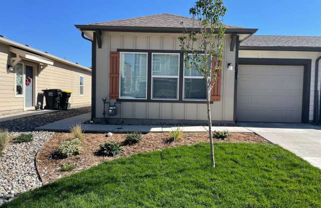 Newer 2 bedroom, 1 bath, 1 car garage home! photos photos