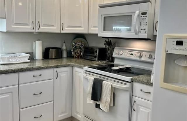 439 Richmond E - 439 Richmond East, Deerfield Beach, FL 33442