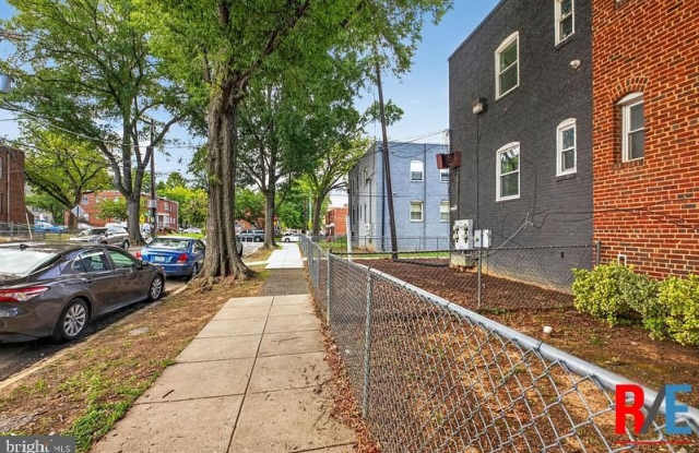 4306 HALLEY Terrace SE Gallery 3