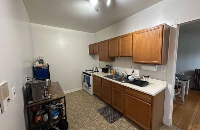3623 N Pine Grove Ave photos photos