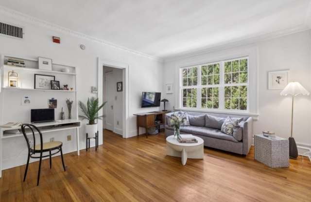 70 Sheridan Drive NE photos photos