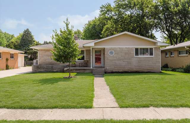 2219 Fisher Avenue photos photos