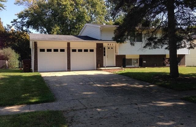 953 Nottingham Lane - 953 Nottingham Lane, Crystal Lake, IL 60014