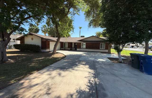 Luxury 4 Bedroom in Country Estates photos photos