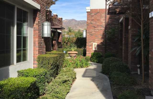 Located in the very popular northwest area in Glendale photos photos