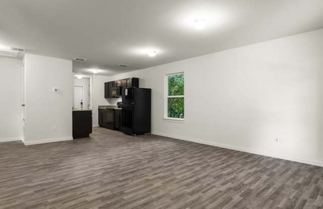 1221 North Whitten Avenue Gallery 2