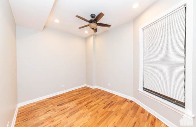 1420 West Irving Park Road Gallery 4