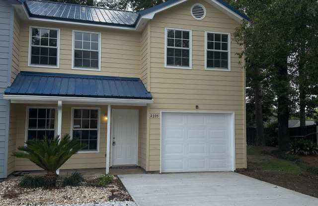 2395 Claremont Lane photos photos
