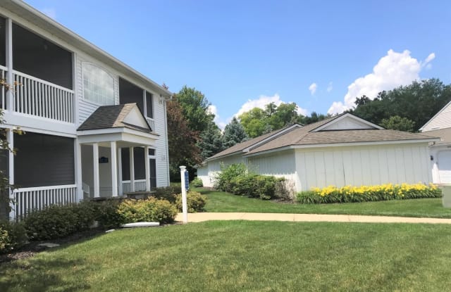 2792 S KNIGHTSBRIDGE CIR Circle - 2792 South Knightsbridge Court, Ann Arbor, MI 48105