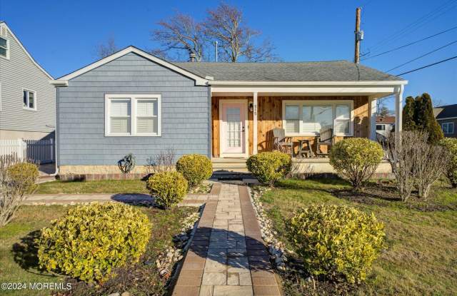 515 Stone Harbor Avenue - 515 Stone Harbor Avenue, Ocean Gate, NJ 08740