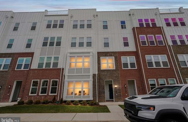 19820 LAVENDER DUST Square photos photos