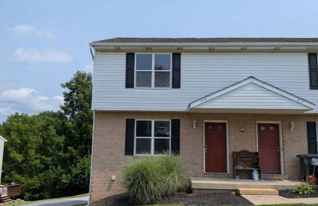 Two Bedroom Townhome with Attached Garage Gallery 1