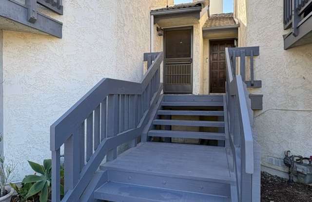 FOR LEASE – Spacious Ventura Hillside 3+2.5 Condo with Endless Ocean Views & Multiple Outdoor Spaces Gallery 3