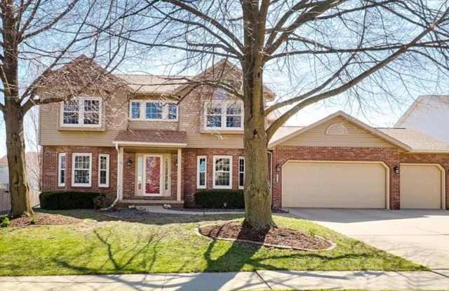 Stunning 5-Bedroom Home in Eagle Crest subdivision photos photos